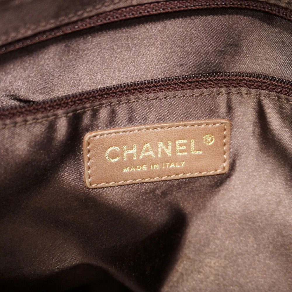 CHANEL Brown Leather Tote Bag - Picture 5 of 9